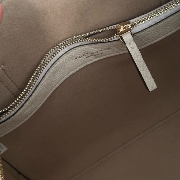 Brand new Tory Burch Thea small satchel new ivory - Picture 8 of 11